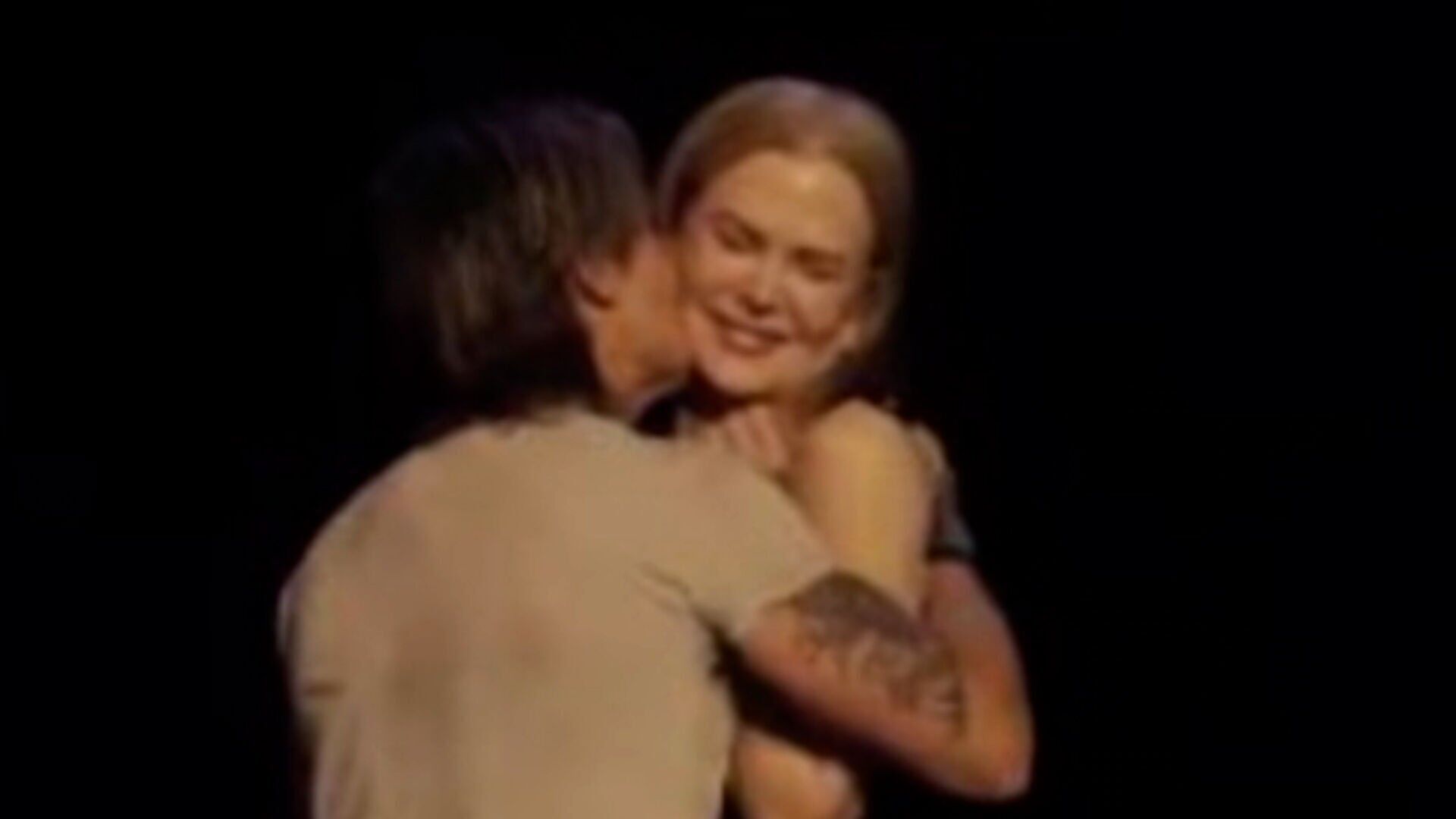 Nicole Kidman makes surprise appearance during Keith Urban's Las Vegas show
